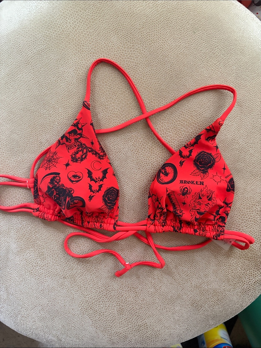 Broken Promises Red Graphic Triangle Bikini Top Size Small